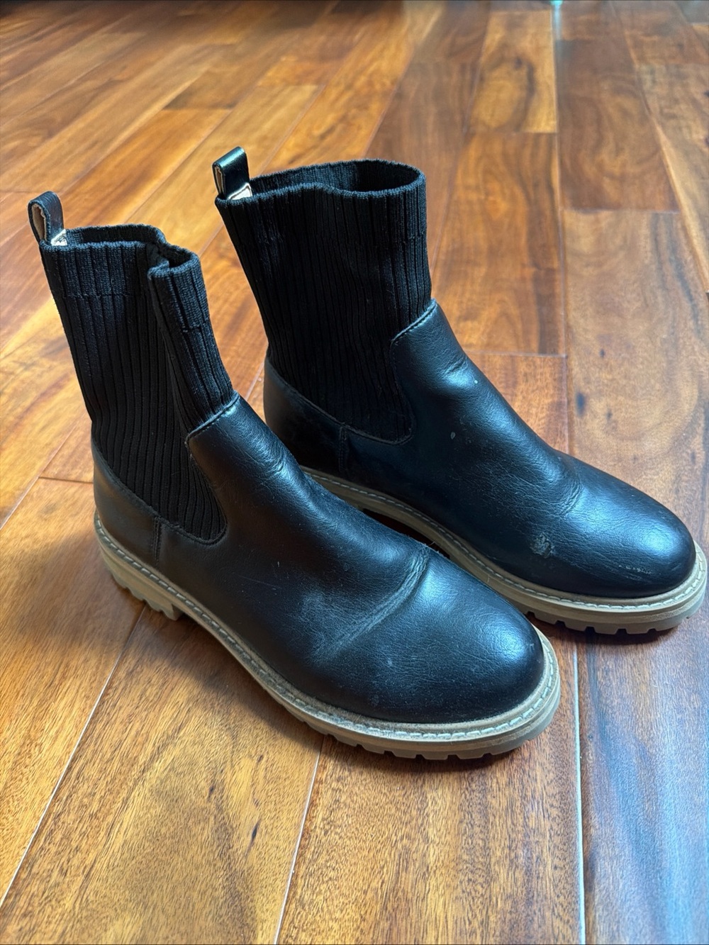 Oasis Society Women’s Black Sock boots. Size 8